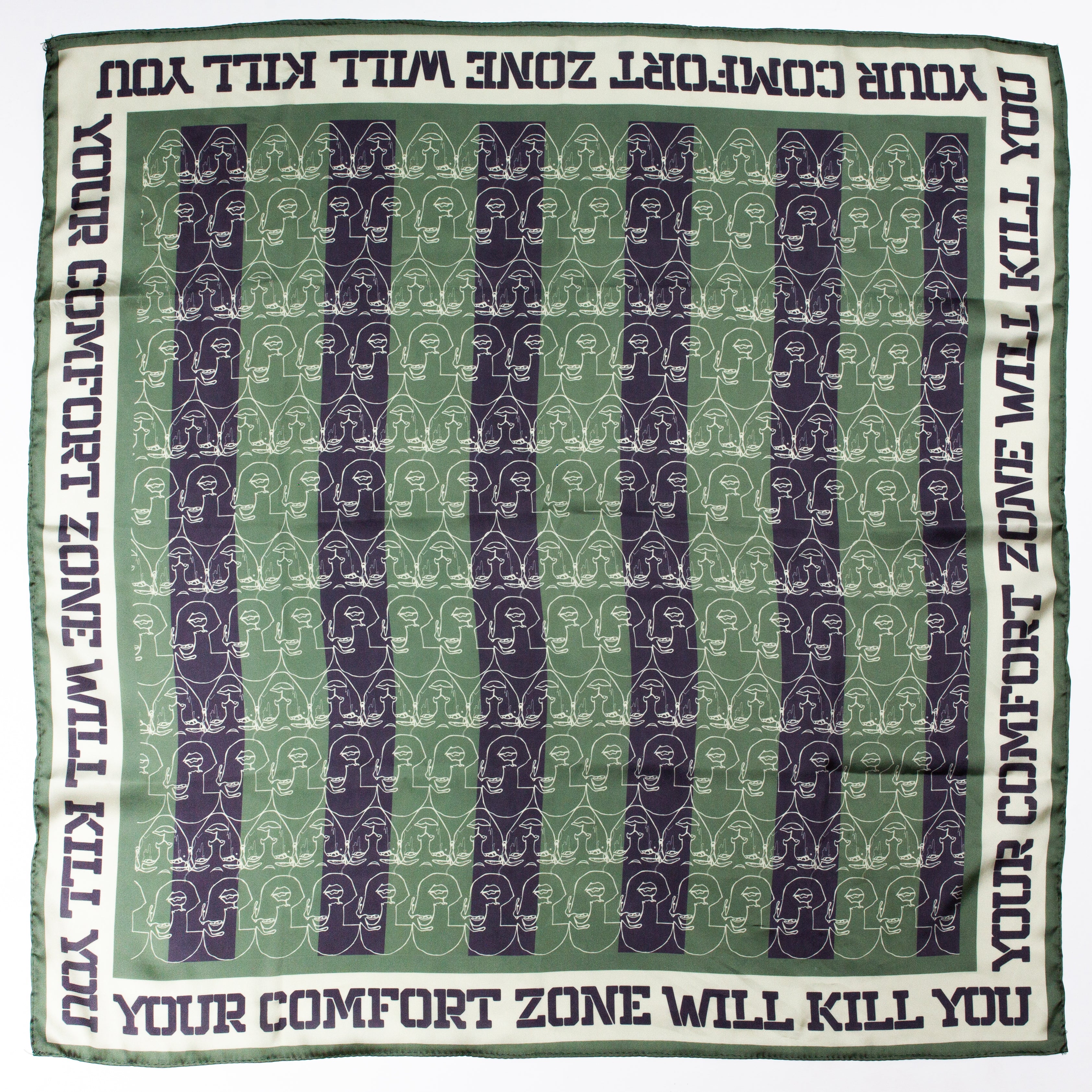 Blau Grün gemustertes quadratisches Bandana mit der Aufschrift your comfort zone will kill you